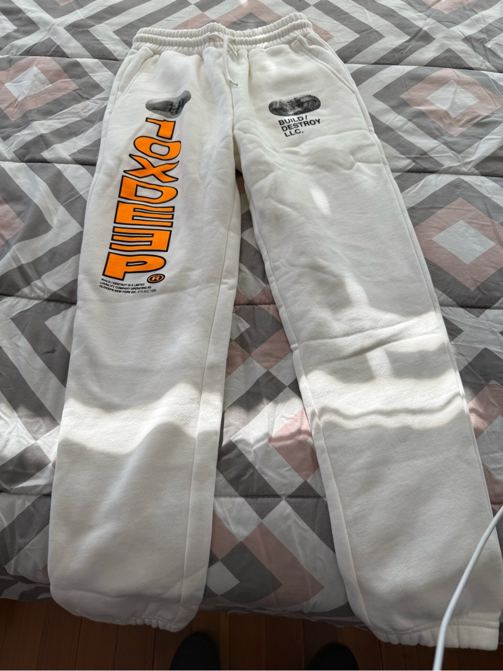 10.Deep White Fleece Sweatpants with Black Size Tag Small